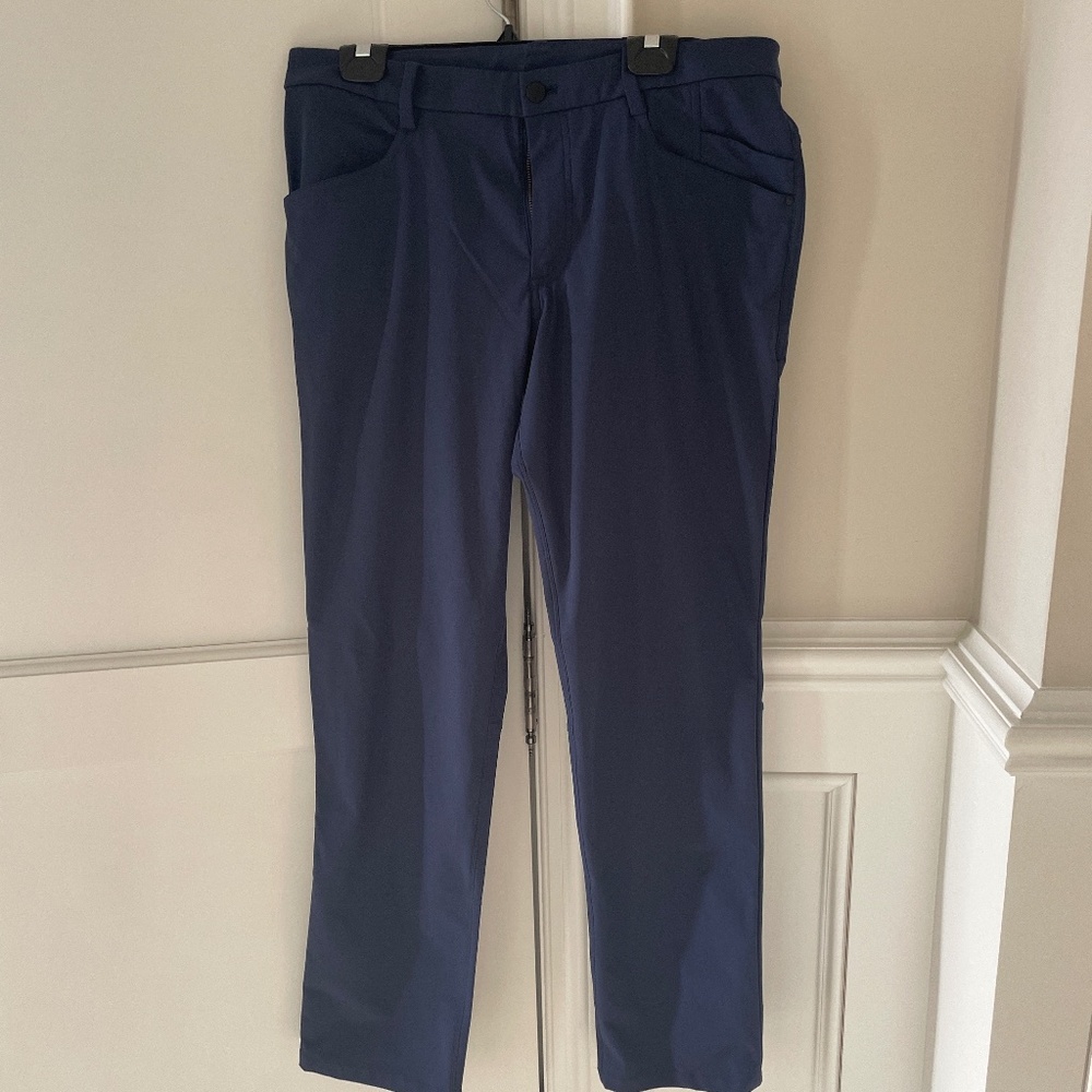 Lululemon dress pants with zippered pockets inside pockets  CB